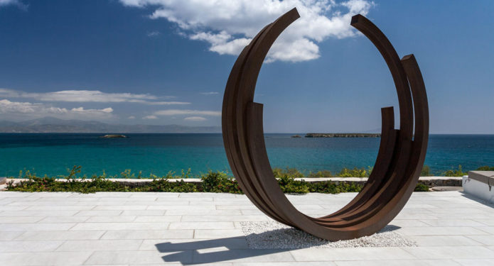 a “shelter” for modern art \ Paros